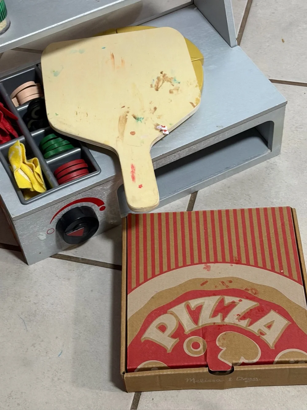 Melissa & Doug Top & Bake‎ Wooden Kids Pizza Counter Playset Toys